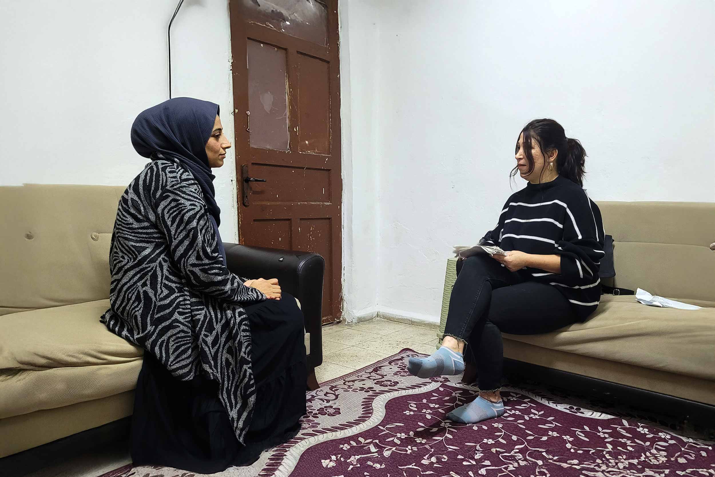 Halime Hammadi (left) with our reporter Burcu Günaydın. © Burcu Günaydın